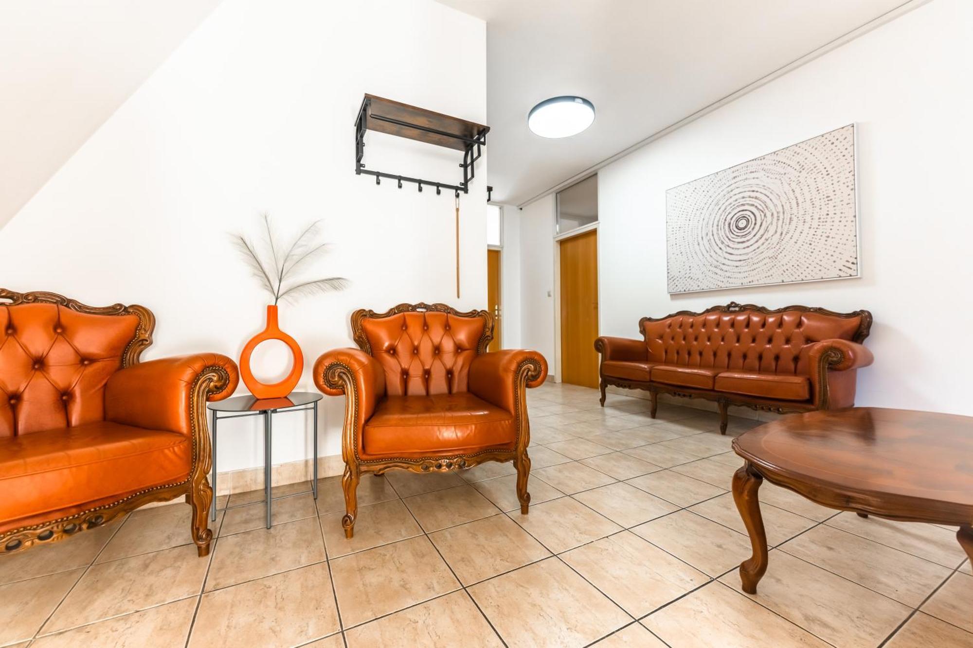 Lovely 4-Bedroom Flat In Historical Center With Stunning View Trenčín 외부 사진